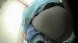 Geile Rothaarige Oma fickt mit Ihrem jungen Nachbar auf dem Sofa